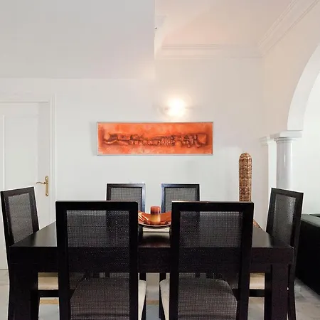 Magna Apartment *